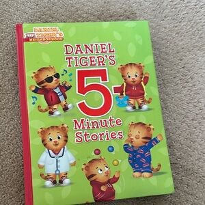 Daniel Tiger's 5 Minute Stories Book - Red and Green